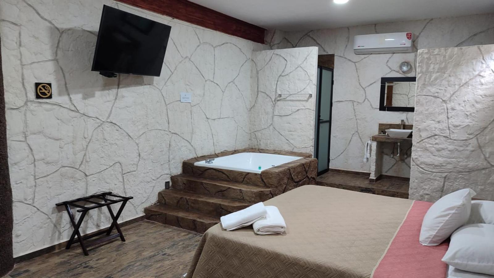 Hotel Spa El Gran Coral By Rotamundos Jocotepec Exterior photo